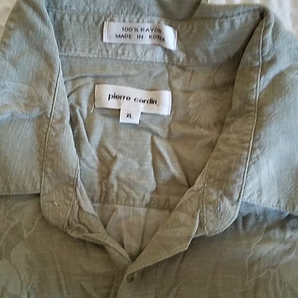 T Shirt - Picture 3 of 4